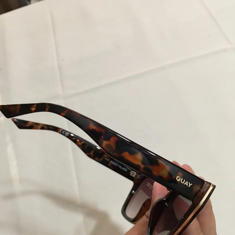 Quay 77113 sunglasses